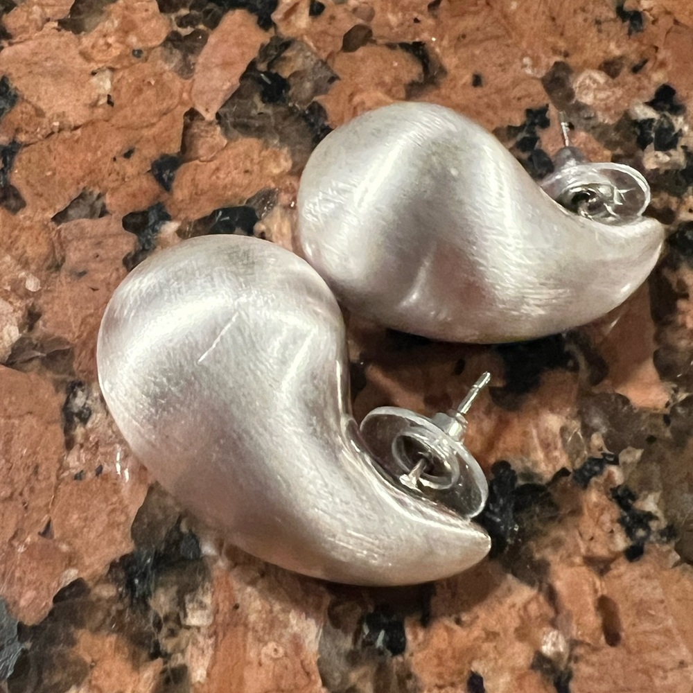 Elegant Silver Swirl Earrings